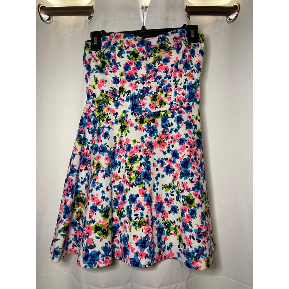 NWOT Strapless Floral Dress